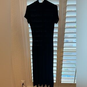 MODA INTL black long body on dress - size large no damages